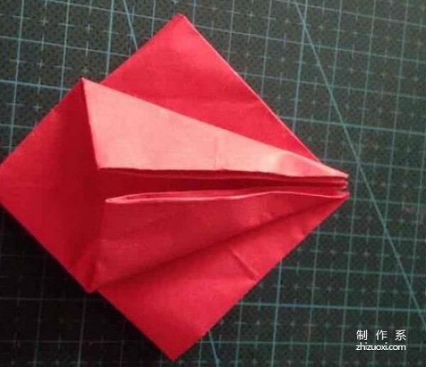 Illustrated tutorial on the origami method of folding paper into shining stars