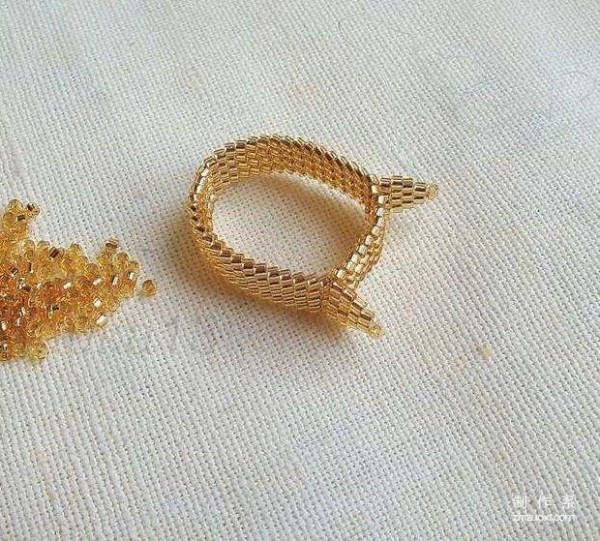 How to make a beautiful gemstone ring with handmade beads